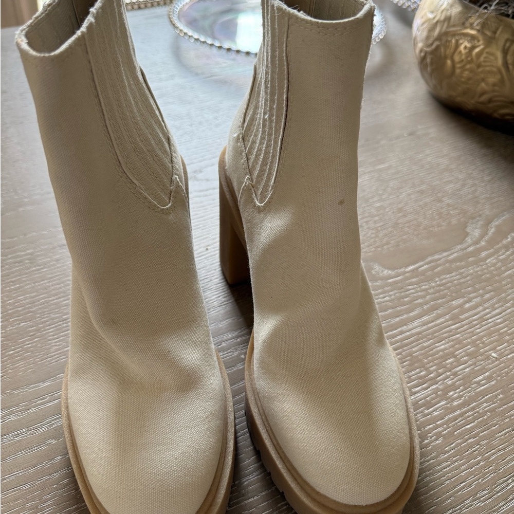 Dolce Vita Cream Heeled Boots - Picture 3 of 6